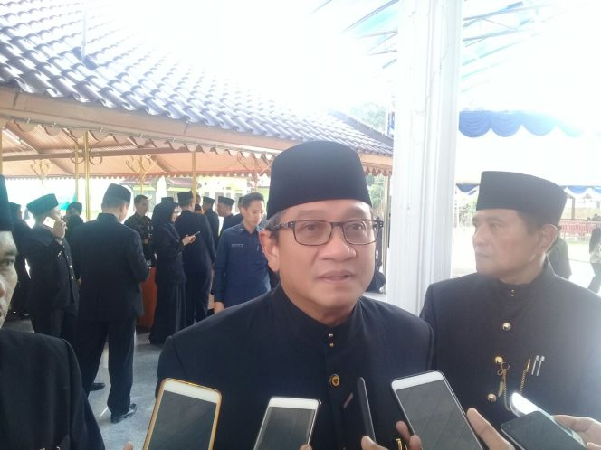 
Pj Bupati Bangkalan I Gusti Ngurah Indra Setiabudi Ranuh usai melakukan pelantikan