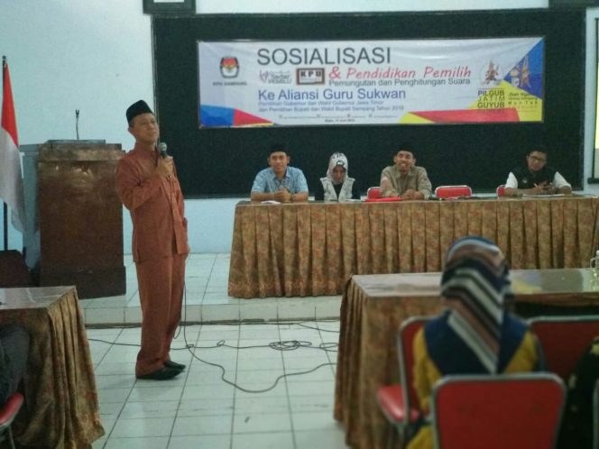 
Sosialisasi pendidikan pemilih pungut dan piring suara di Kabupaten Sampang
