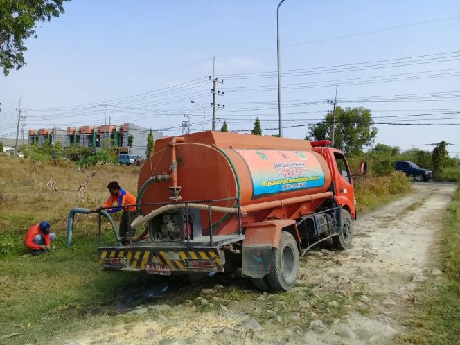 
Mobil tangki bantuan air bersih Pemkab Pamekasan
