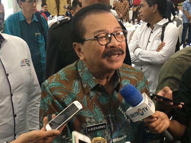 
Gubernur Jawa Timur Soekarwo