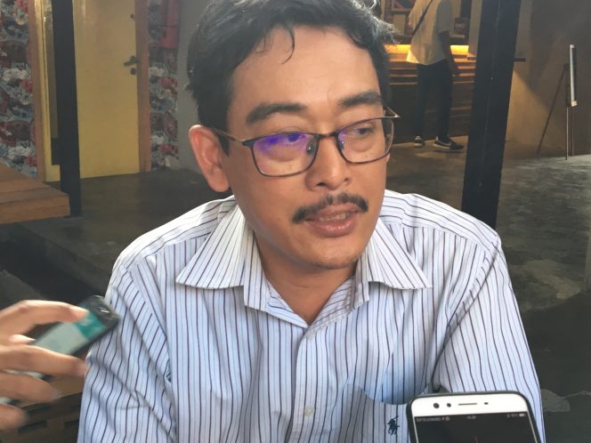 
Pria Ini Nyaleg Karena Prihatin Perekonomian Indonesia Melemah