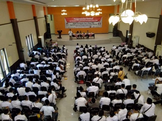 
KPU Sampang Pengangkat kembali dan pelantikan PPS se-Kabupaten Sampang