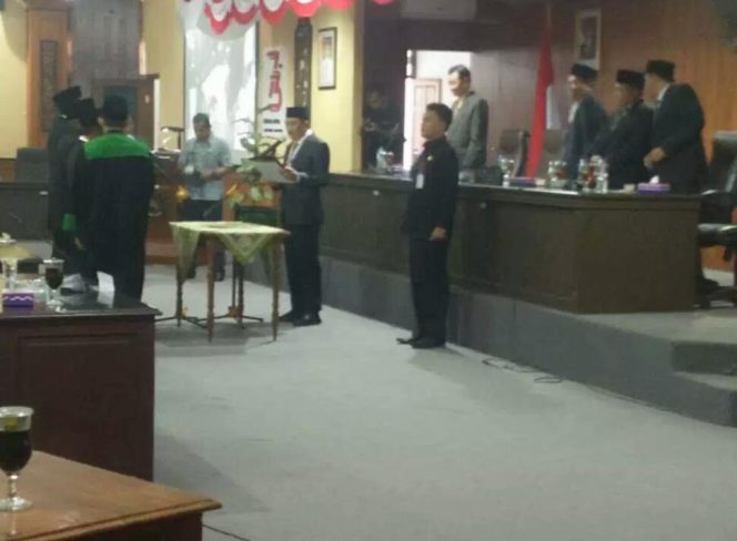 
Prosesi pelantikan tiga anggota DPRD Sumenep hasil PAW