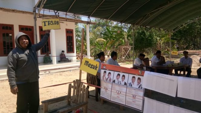 
Suasana pemilihan ulang TPS 8 Desa Bunten Barat,  Kecamatan Ketapang