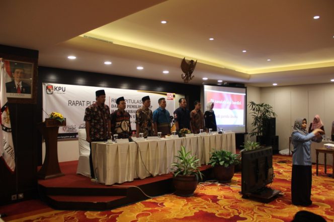 
Rapat Pleno Terbuka Rekapitulasi DPT Hasil Perbaikan Ke-2 (DPTHP-2) di Hotel Elmi Surabaya