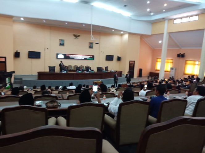 
DPRD Usulkan Pengangkatan Bupati-Wakil Bupati Sampang Terpilih ke Gubernur Jatim