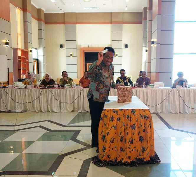 
Menang Pemilihan Rektor, Moh Syarif Kembali Nahkodai UTM Empat Tahun Kedepan