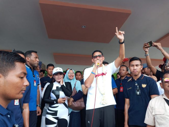 
Sandiaga Salahuddin Uno Olahraga Bersama Warga Sampang