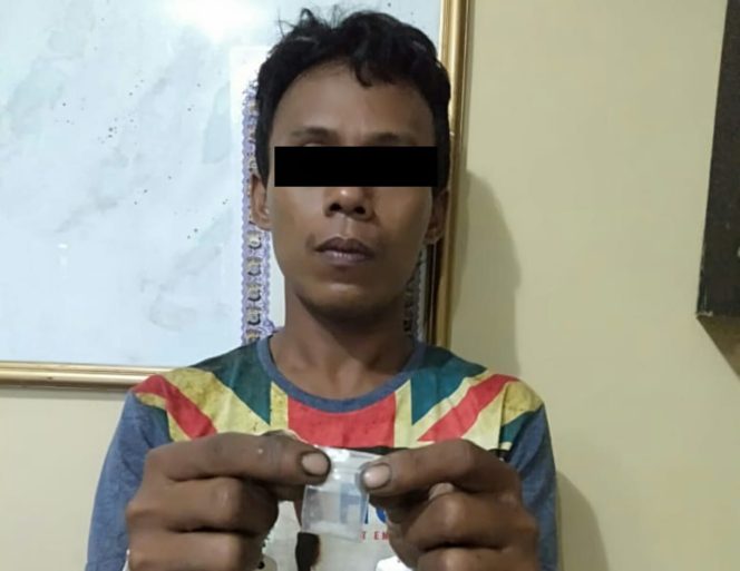 
Jadi Kurir Sabu, Warga Bluto Ditangkap Satreskoba Polres Sumenep