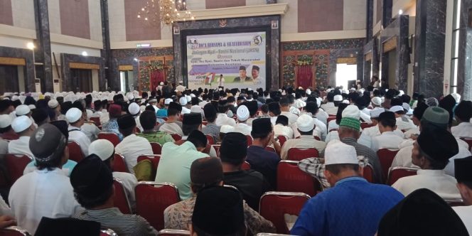 
Ribuan Orang Hadiri Doa Bersama dan Silaturrahim JKSN di Bangkalan