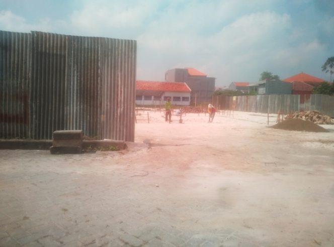 
Proyek Pembangunan Gedung ULP Senilai 1,8 M Tidak Ada Papan Nama, Masyarakat Bertanya-tanya