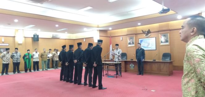 
Bupati Bangkalan Kembali Lantik 5 Pejabat Pemerintah Kabupaten Bangkalan
