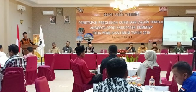 
Pertama di Madura, KPU Sumenep Tetapkan 50 Anggota DPRD Pemilu 2019