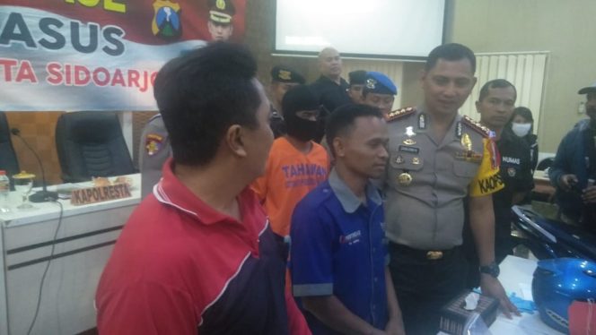 
Dua Orang Komplotan Perampok Nasabah Bank Diringkus Polisi