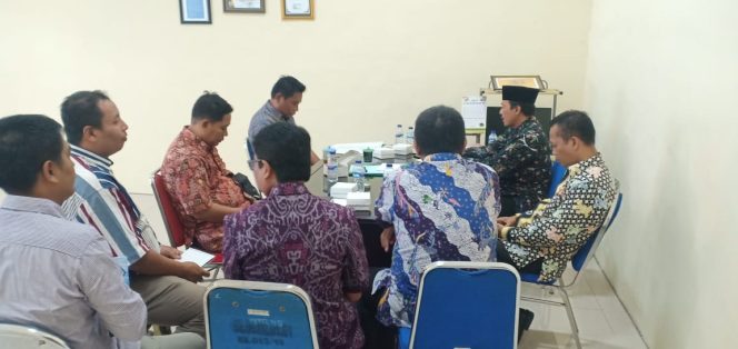 
Dari 8 Pendaftar Calon Anggota Komisi Informasi Bangkalan, Baru 3 yang Mengembalikan Formulir