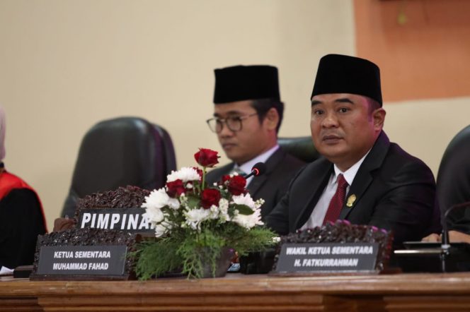 
Usai Dilantik, Mohammad Fahad Ditunjuk Jadi Ketua Sementara DPRD Bangkalan