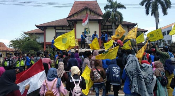 
PMII Sumenep Demo KPK, Kelompok ‘Taliban’ Dituntut Pergi