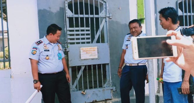 
Bobol Dinding Sel Dengan Sendok Makan, Dua Tahanan Rutan Kelas IIB Sumenep Kabur