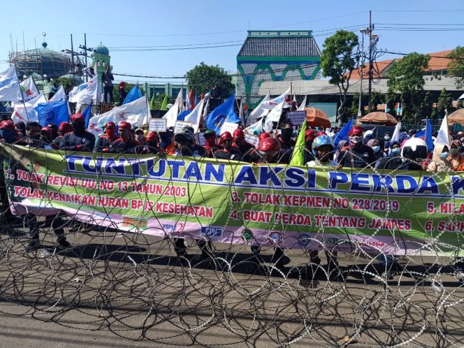 
Buruh Jawa Timur Tolak Kenaikan Iuran BPJS Kesehatan