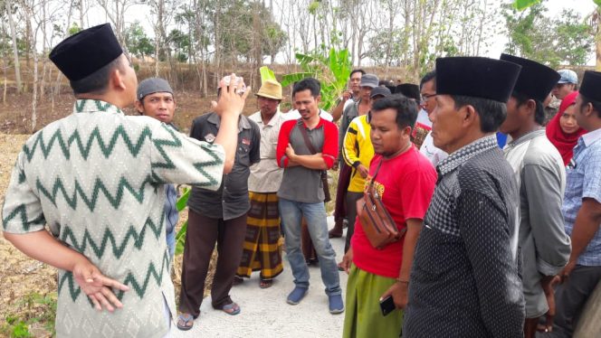 
Sidak Proyek DD Desa Bancelok, Anggota DPRD Sampang Diadang Warga