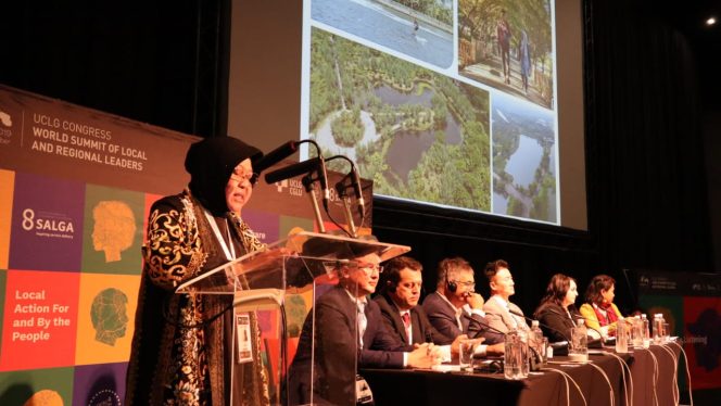 
Risma Bicara Pengembangan Kota Berbasis Ekologi di Forum UCLG World