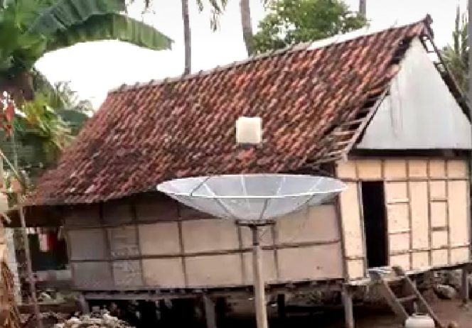 
Viral Video Puting Beliung: Bukan di Kamal Bangkalan Tapi di Pulau Pagerrungan Sumenep