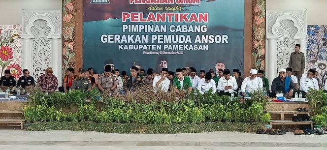 
Gus Miftah Batal ‘Ngaji Bareng’ di Pelantikan GP Ansor Pamekasan