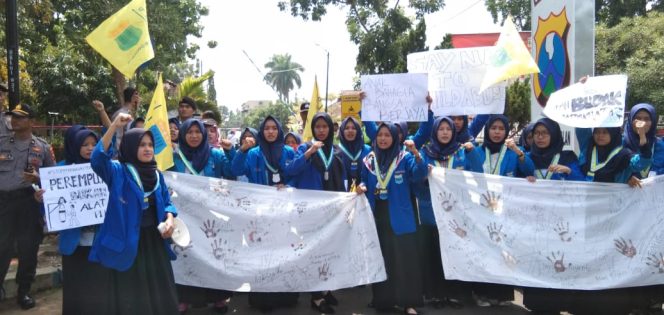 
Peduli Perempuan dan Anak, Kopri PMII Bangkalan Gelar Mimbar Bebas