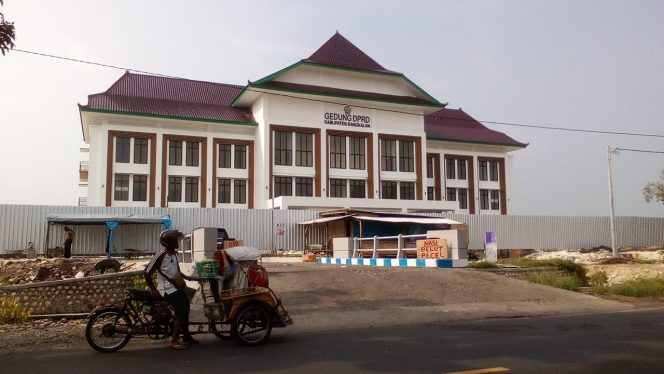 
Agar Bisa Ditempati,  Gedung Baru DPRD Bangkalan Masih Butuh Dana Rp 26 Miliar
