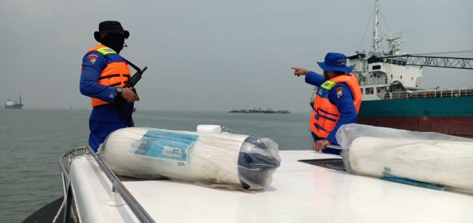 
Pakai Pukat Harimau, Polairud Bangkalan Tangkap Dua Kapal Nelayan Gresik dan Lamongan