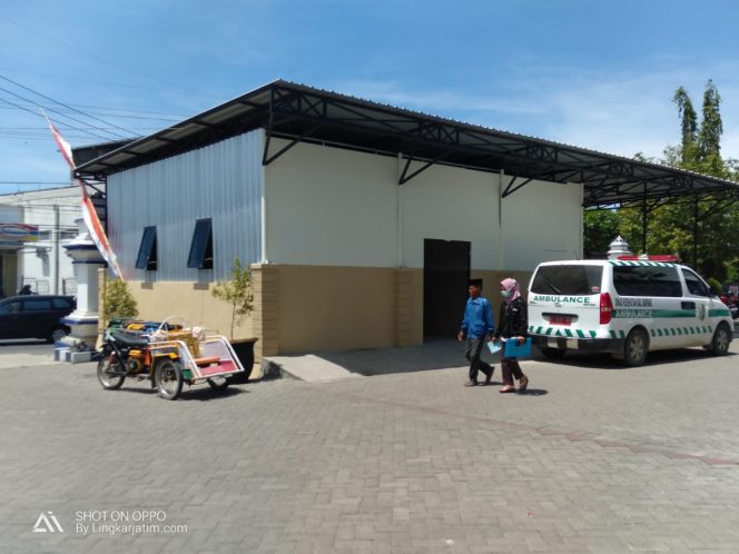 
Jadi Rumah Sakit Rujukan Covid-19, RSUD Sampang Sulap Parkir Ambulans Jadi Ruang Isolasi