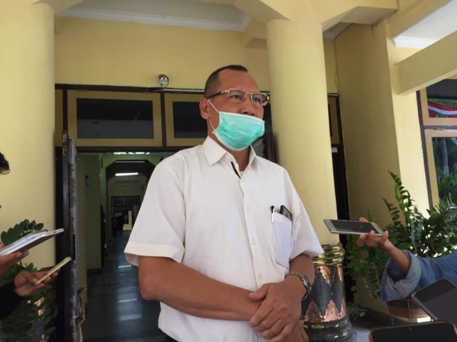 
Kontak Erat Dengan Pasien Positif ke-12, Dua Orang di Bangkalan Diswab