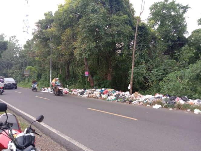 
Warga Socah Keluhkan Sampah Liar di Akses Bangkalan-Kamal