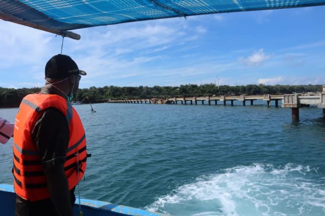 
Monitoring Jembatan Ambruk di Gili Iyang, Komisi D DPRD Jatim akan ‘Panggil’ Dishub Sumenep