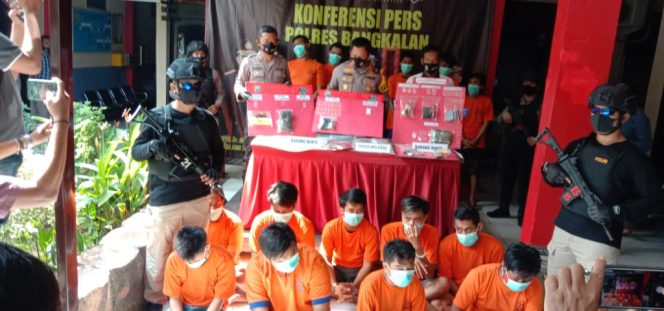 
Sebulan Lebih, 14 Kasus Narkoba di Bangkalan Terungkap, 15 Tersangka Ditangkap