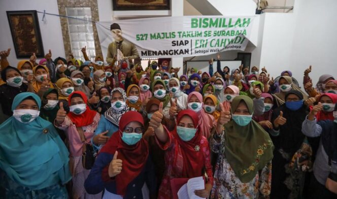 
Ratusan Majelis Taklim se- Surabaya Doakan Eri Cahyadi Pimpin Surabaya Gantikan Risma