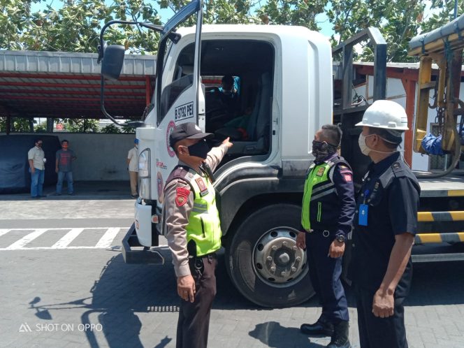 
Naas, Antri Timbang Sopir Truk Ditemukan Tewas