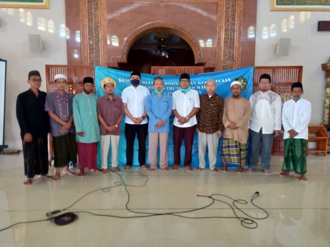 
Tim Pengabdian Masyarakat FKis UTM Latih Ta’mir Masjid se-Desa Kamal