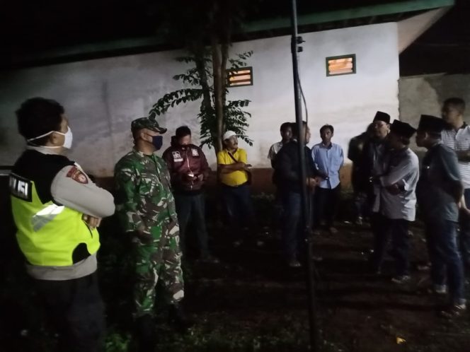 
TNI dan Polri Bubarkan Hiburan Dangdut di Tragah