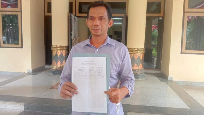
Penggalangan Tanda Tangan Hak Angket Bergulir di DPRD  Bangkalan