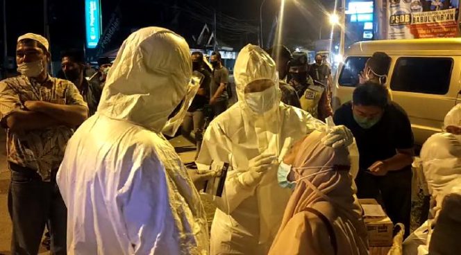 
Maksimalkan Testing di Penyekatan Kaki Suramadu Sisi Surabaya, Personel Nakes Ditambah 500 Orang Per Hari