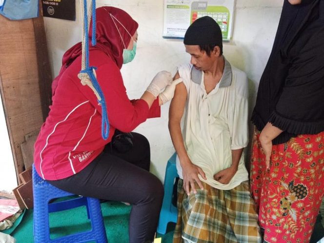 
916 Disabilitas dan ODGJ di Surabaya Disuntik Vaksin