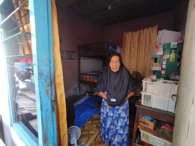 
Kos Sejak 32 Tahun, Nenek Miskin Ini Lepas Perhatian dari Pemkot Surabaya