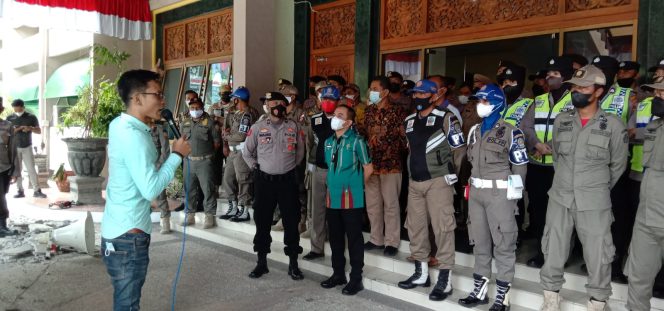 
Demo Pemkab, Gelora Minta Bupati Evaluasi Rangkap Jabatan Sekda