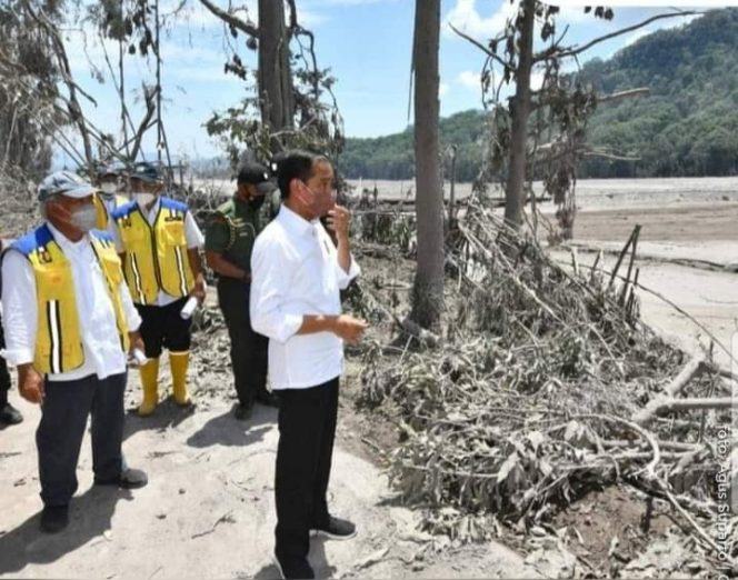 
Jembatan Putus, Menteri PUPR Pastikan Bangun Jembatan Darurat Akses Lumajang-Malang