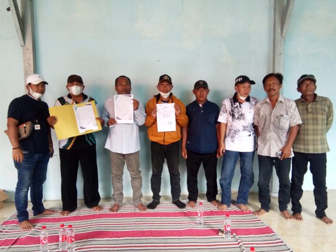 
Diduga Lakukan Pungli Program PTSL, Oknum Kadus di Sampang Dilaporkan ke Polisi