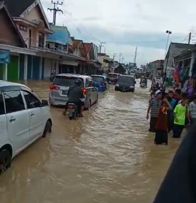 
Pemkab Belum Temukan Solusi Atasi Banjir Musiman di Bangkalan