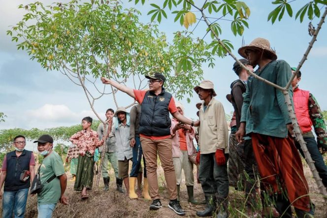 
Akses Jalan Pegantenan- Batumarmar Selesai Dibangun, Warga: Terimakasih Bupati