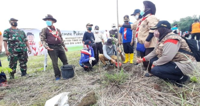 
Wabup Sidoarjo Ajak Pramuka Tanamkan Kecintaan Terhadap Lingkungan