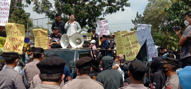 
Hasil BAP Kasus Asusila Bocor, Masyarakat Geger Demo Polres Bangkalan
